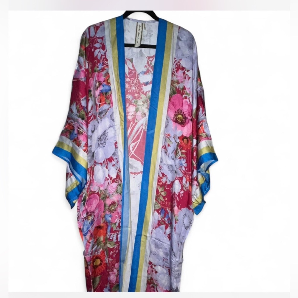 🚨NWT 🌺🌸 gorgeous one-size ARATTA Starletta Floral Maxi Kimono.